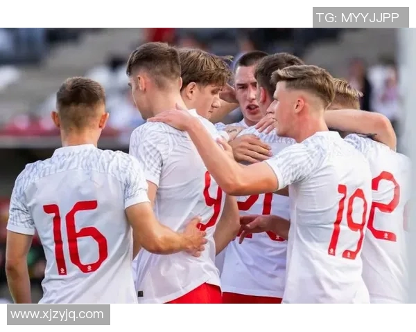 日本与波兰足球比赛现场直播全程回顾与精彩瞬间分析 日本与波兰足球比赛现场直播全程回顾与精彩瞬间分析