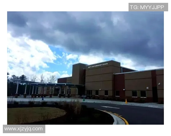 杜克大学与北卡罗来纳州大学的激烈对决揭示篮球传统与未来的碰撞 杜克大学与北卡罗来纳州大学的激烈对决揭示篮球传统与未来的碰撞